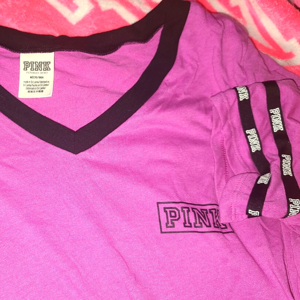💥3/$20 Vs Pink shirt